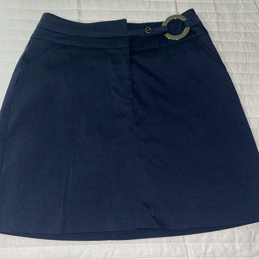 Isisport navy athletic skirt size 2